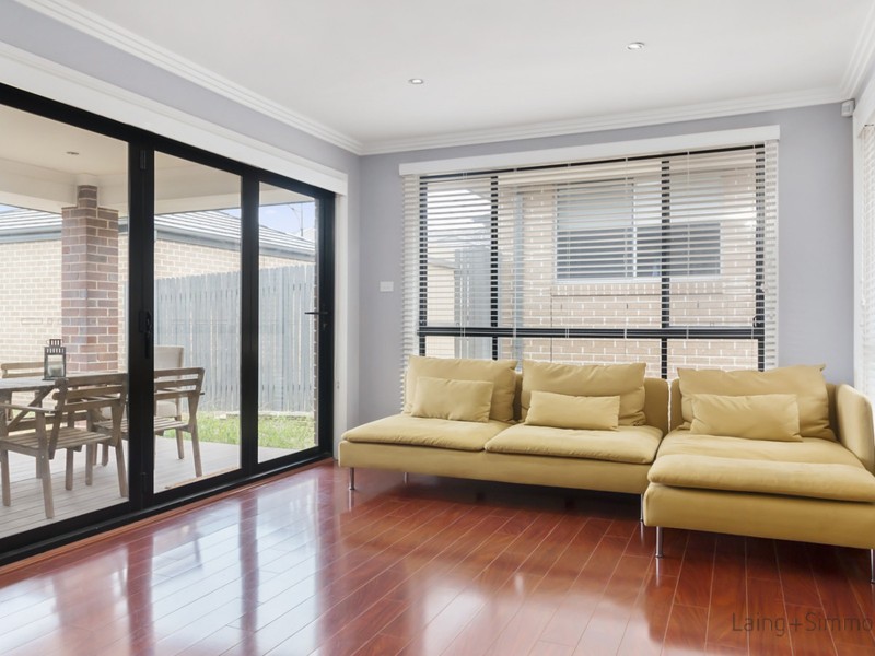 5 Travis Street, Middleton Grange NSW 2171