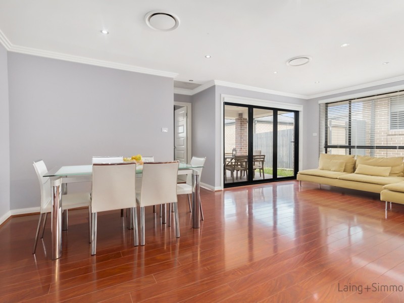 5 Travis Street, Middleton Grange NSW 2171