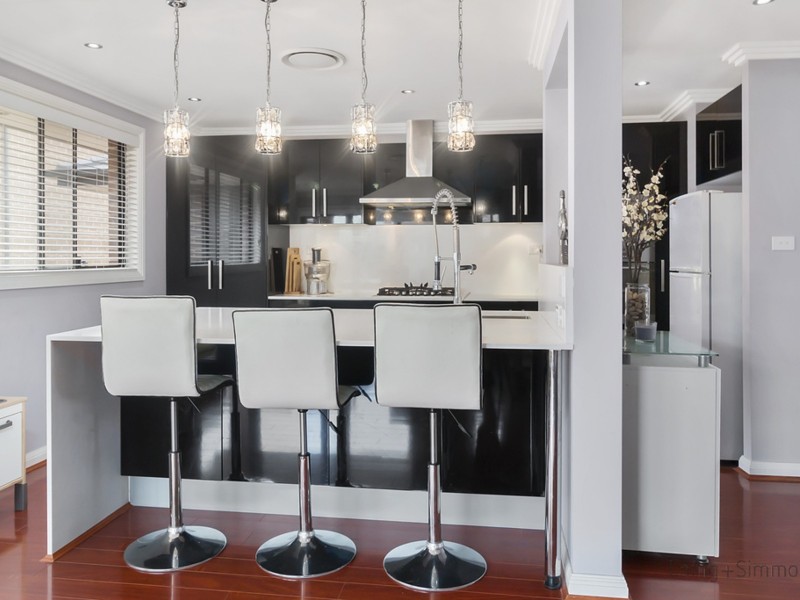 5 Travis Street, Middleton Grange NSW 2171