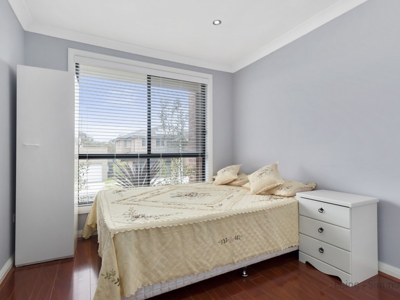 5 Travis Street, Middleton Grange NSW 2171