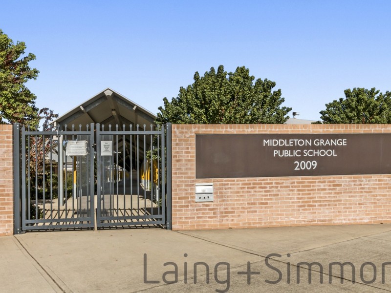 120  Bird Walton Avenue, Middleton Grange NSW 2171