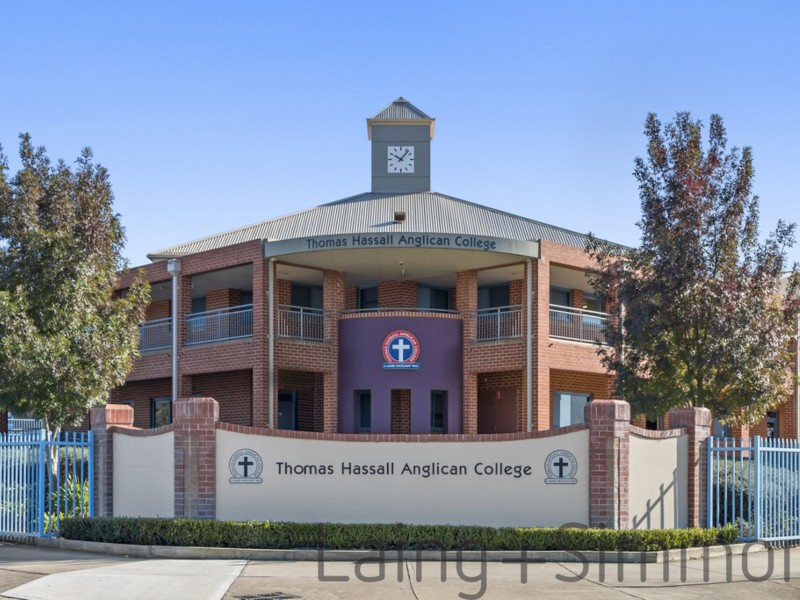 120  Bird Walton Avenue, Middleton Grange NSW 2171