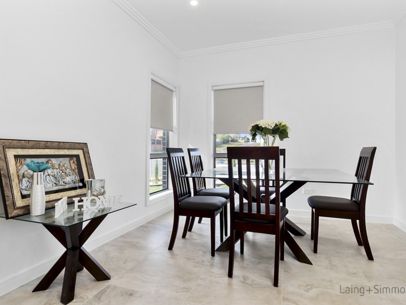 2 Kingsford Smith Avenue, Middleton Grange NSW 2171