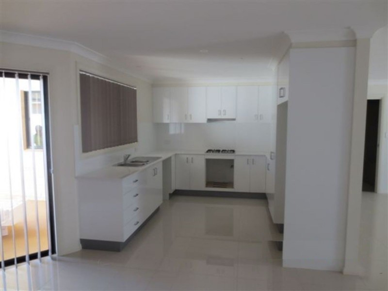 22A GILRUTH AVE, Middleton Grange NSW 2171