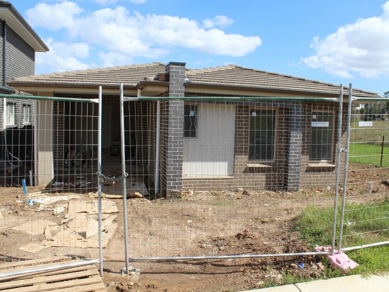 Middleton Grange NSW 2171