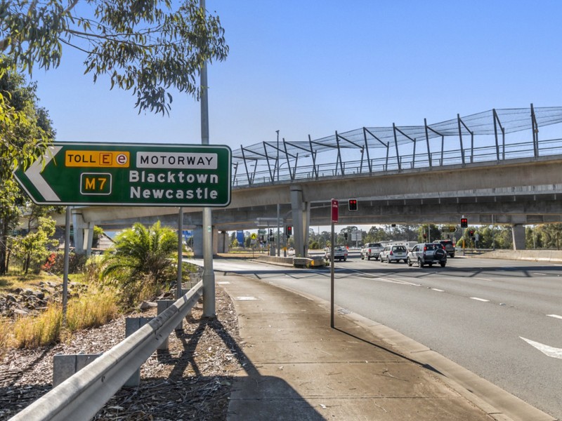 61 Melrose Street, Middleton Grange NSW 2171