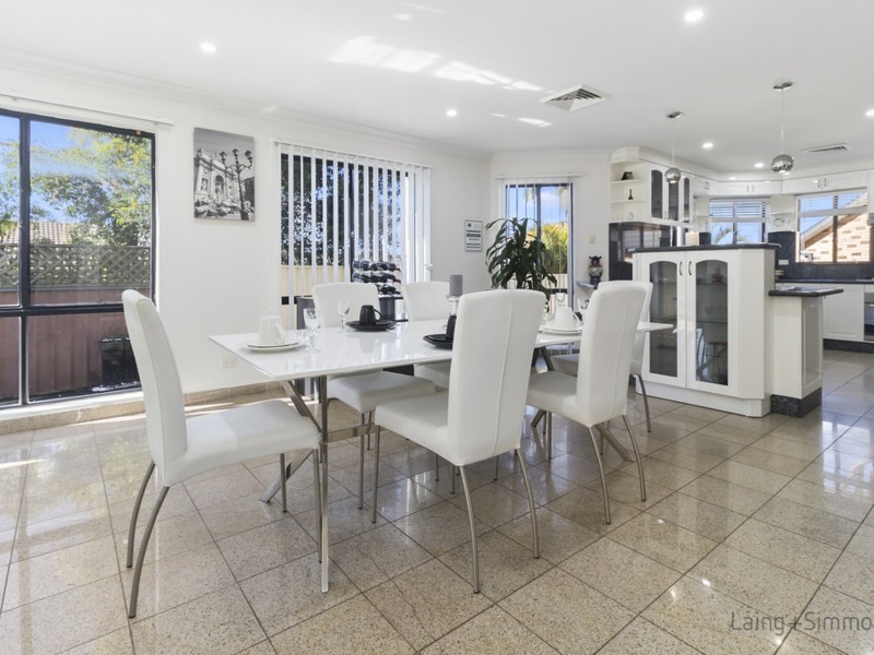 10 Nowland Place, Abbotsbury NSW 2176