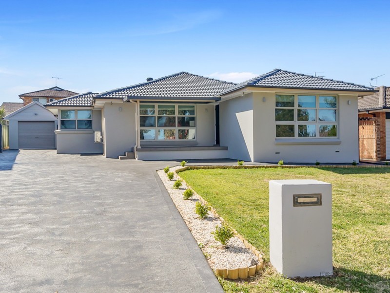 30 Canterbury Road, St Johns Park NSW 2176