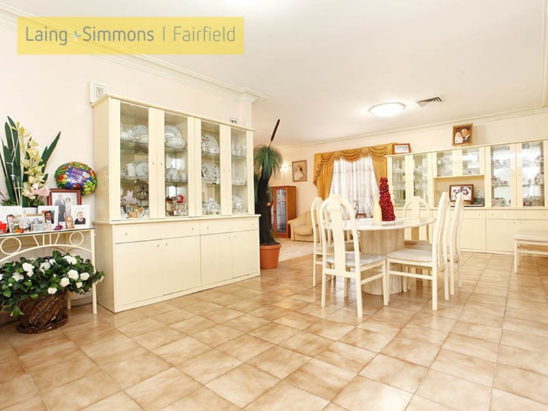 85 Southern Cross Avenue, Middleton Grange NSW 2171