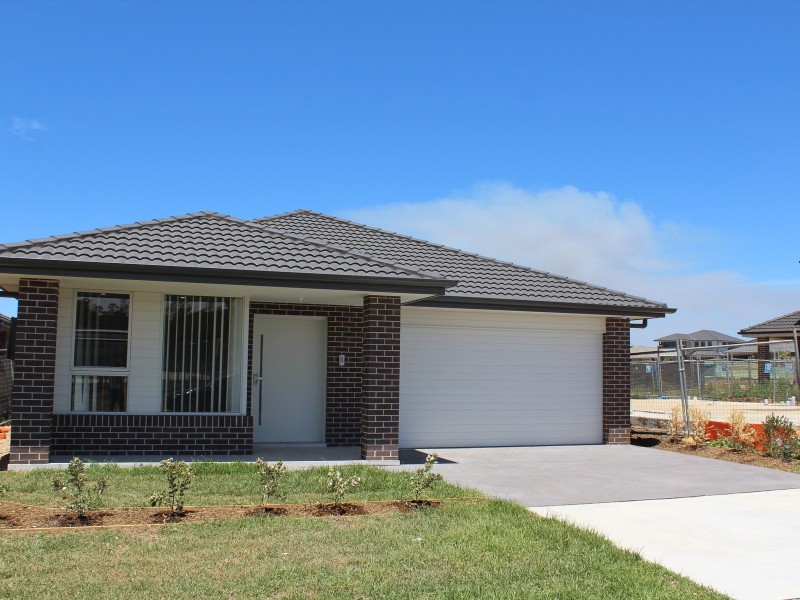 47 Courtney Loop, Oran Park NSW 2570