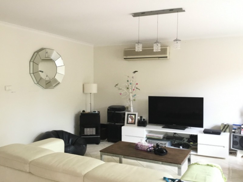 8A BAROOK PLACE, Mount Pritchard NSW 2170