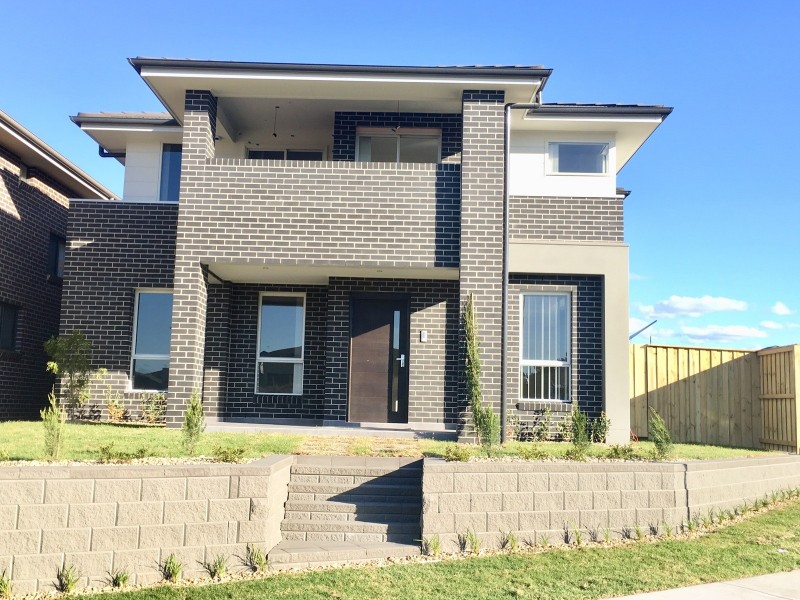 66 Bryant Avenue, Middleton Grange NSW 2171