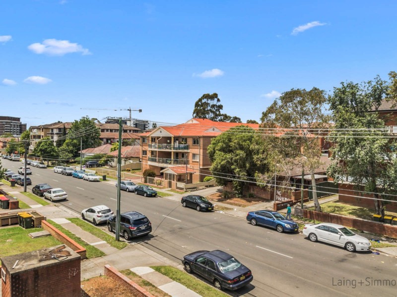 3/82 Harris Street, Fairfield NSW 2165