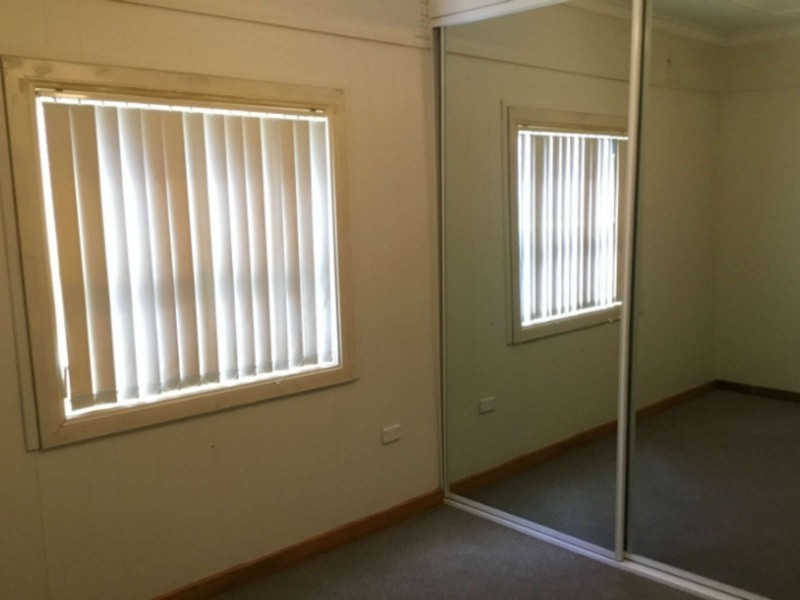 29 MYDDLETON AVENUE, Fairfield NSW 2165