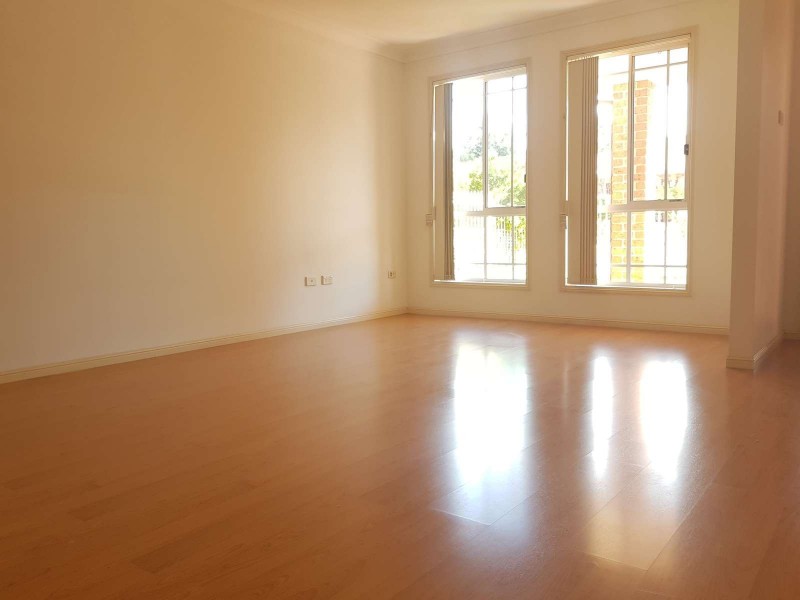 21B- ST HELENS CL, West Hoxton NSW 2171