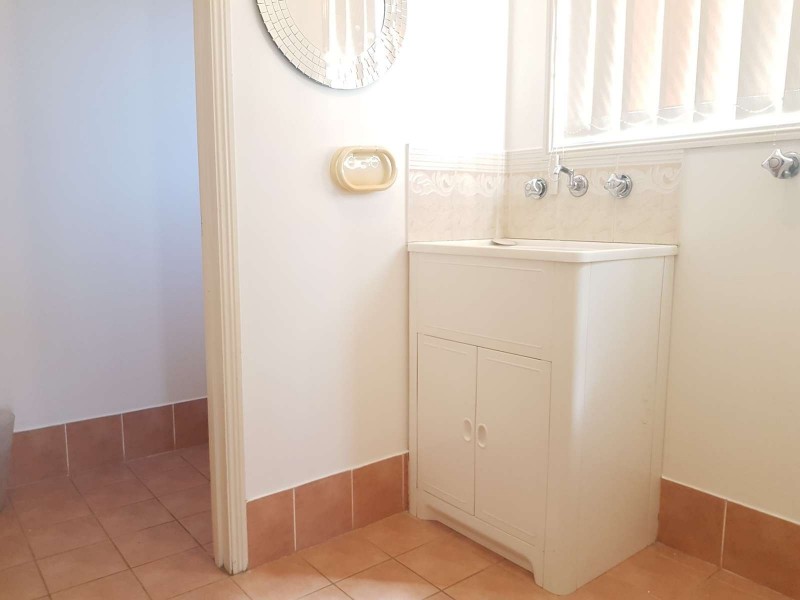 21B- ST HELENS CL, West Hoxton NSW 2171