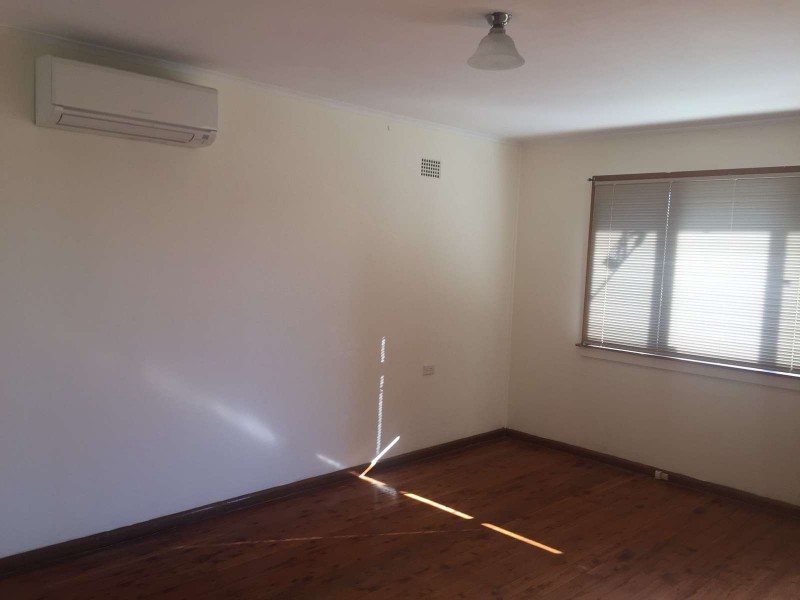 28 Quiros St, Fairfield West NSW 2165