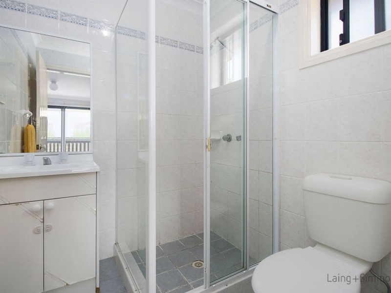 17 Bentinck Drive, Green Valley NSW 2168