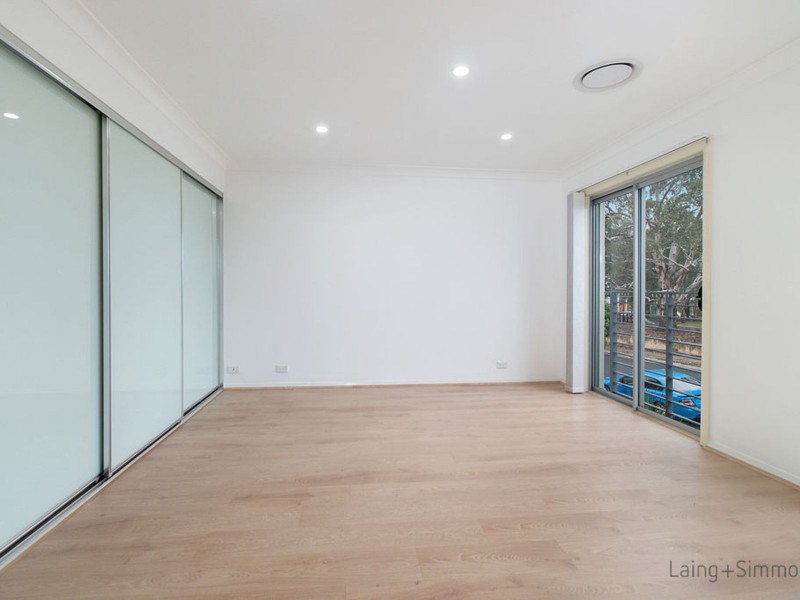 22 Truscott Avenue, Middleton Grange NSW 2171