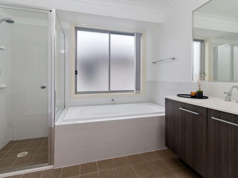 22 Truscott Avenue, Middleton Grange NSW 2171