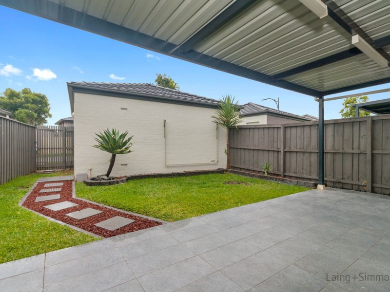 22 Truscott Avenue, Middleton Grange NSW 2171