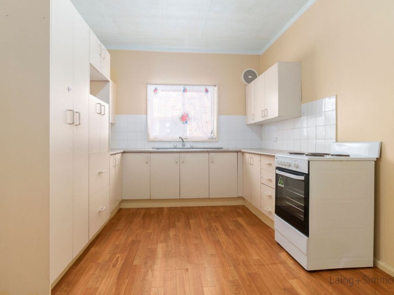 39 Avisford Street, Fairfield NSW 2165