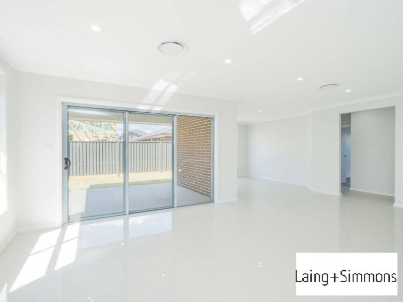 28 Phillips Avenue, Oran Park NSW 2570