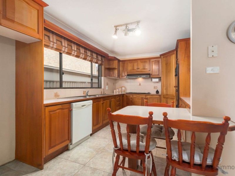 26 Salter Road, Bossley Park NSW 2176