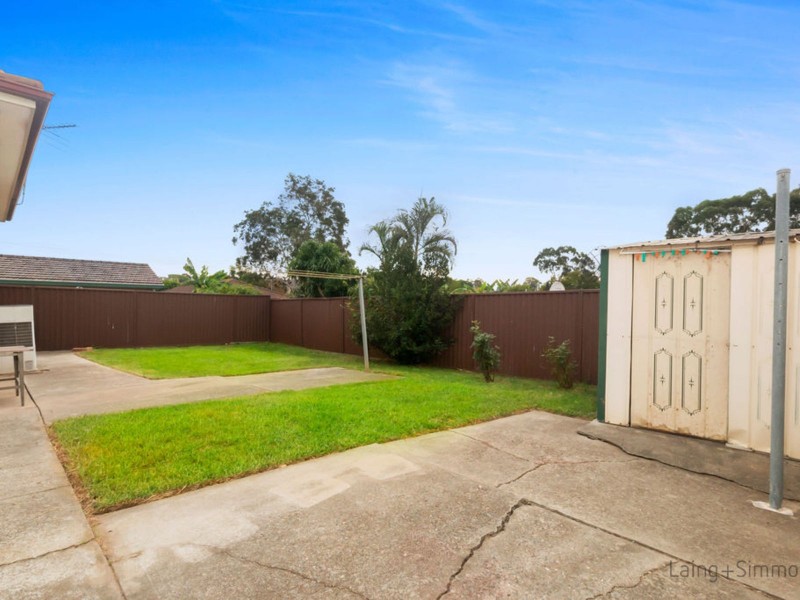 26 Salter Road, Bossley Park NSW 2176