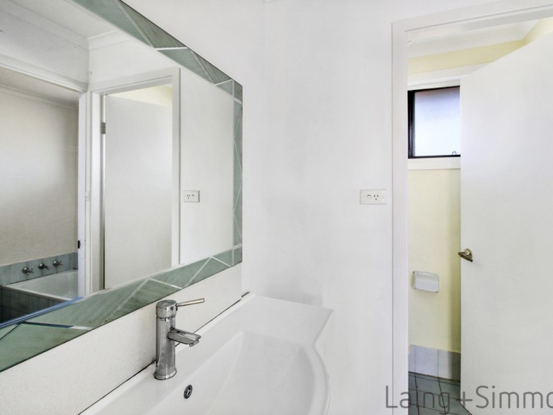 Fairfield West NSW 2165