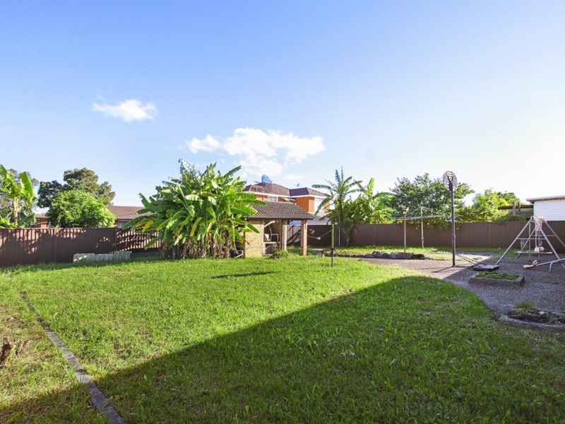 Fairfield West NSW 2165