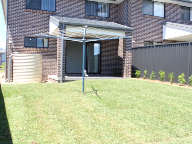 2/123 Skaife Street, Oran Park NSW 2570