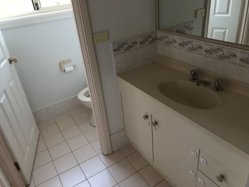 1B Inverell Avenue, Hinchinbrook NSW 2168