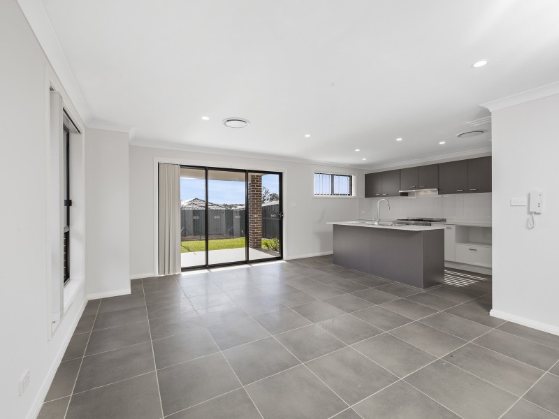 2/123 Skaife Street, Oran Park NSW 2570