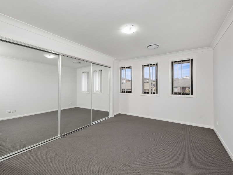 2/123 Skaife Street, Oran Park NSW 2570