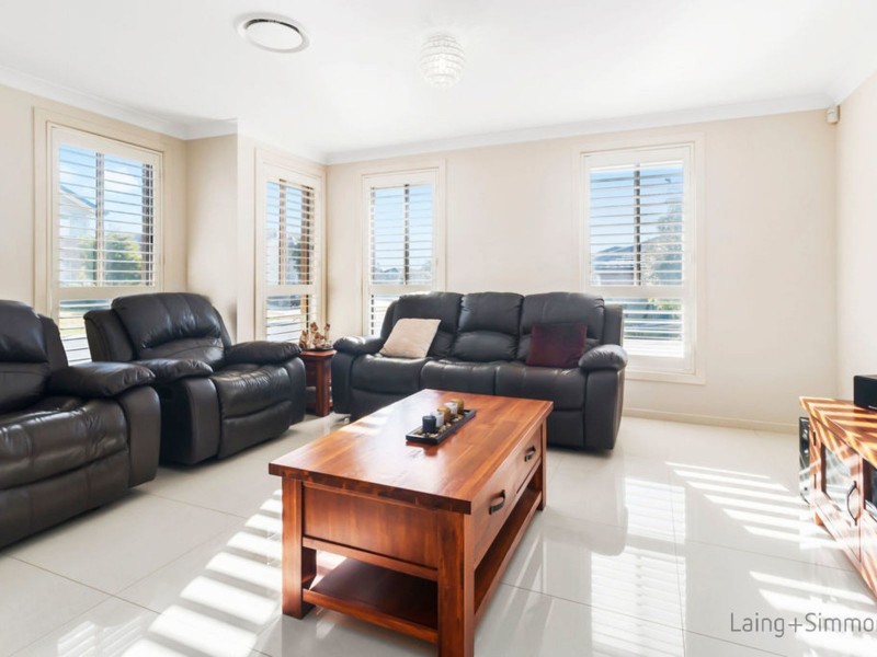 10 Hargrave Avenue, Middleton Grange NSW 2171