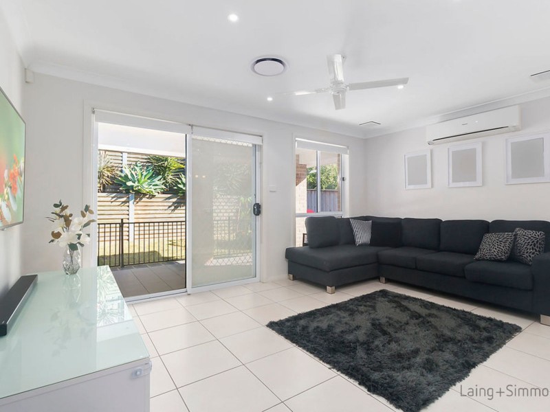 12 Mcintyre Circuit, Middleton Grange NSW 2171