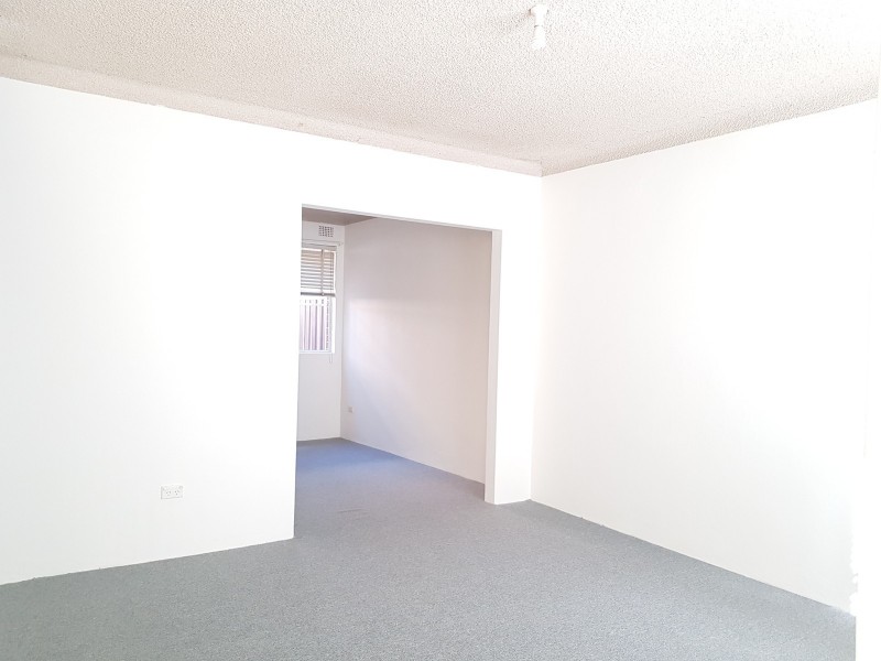 8/112-114- Wattle Ave, Carramar NSW 2163