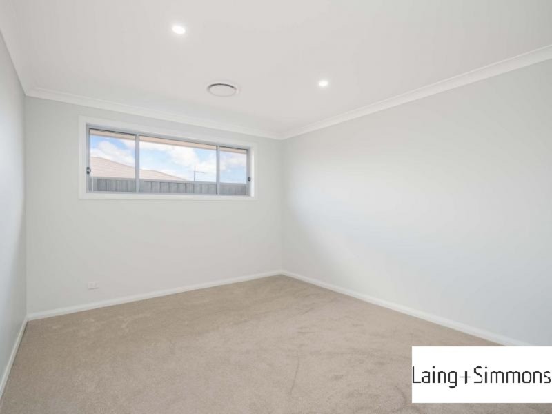 28 Phillips Avenue, Oran Park NSW 2570