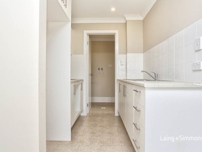 12A Gilruth Ave, Middleton Grange NSW 2171