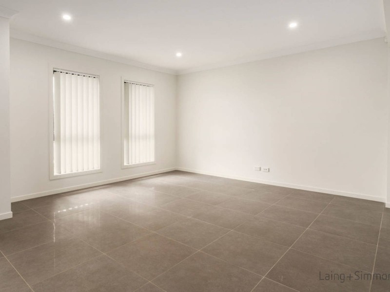 12 Marcus Loane Way, Oran Park NSW 2570