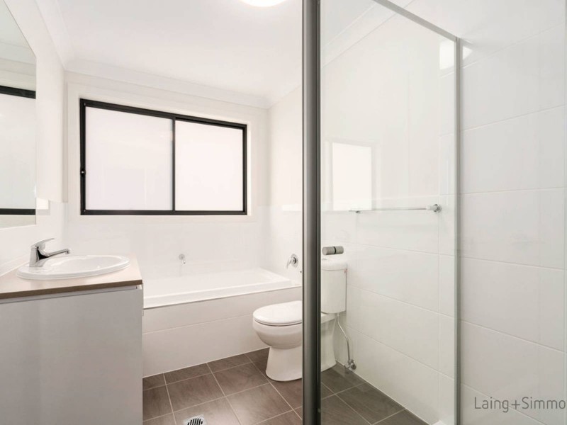 12 Marcus Loane Way, Oran Park NSW 2570