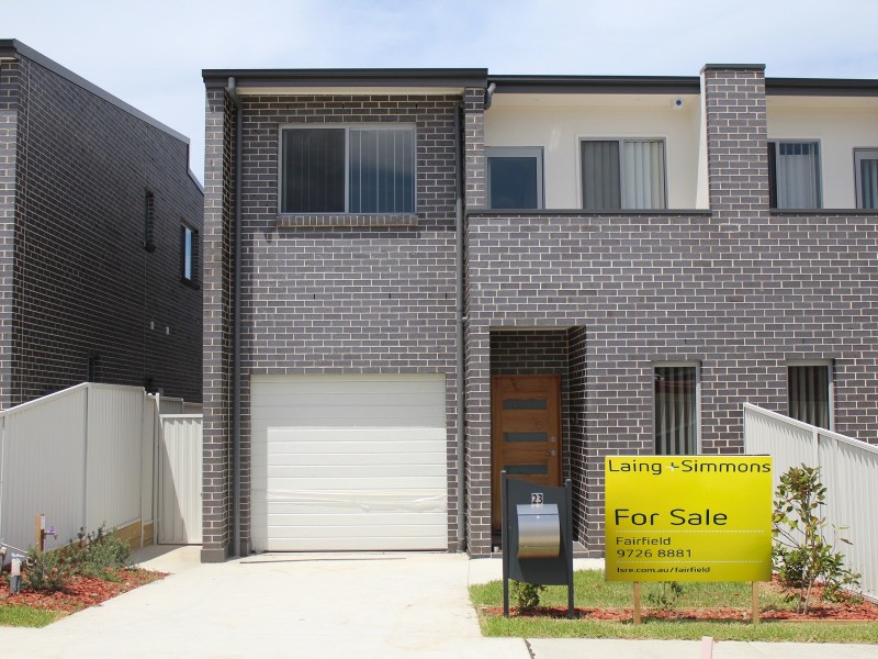 23 Little John Street, Middleton Grange NSW 2171