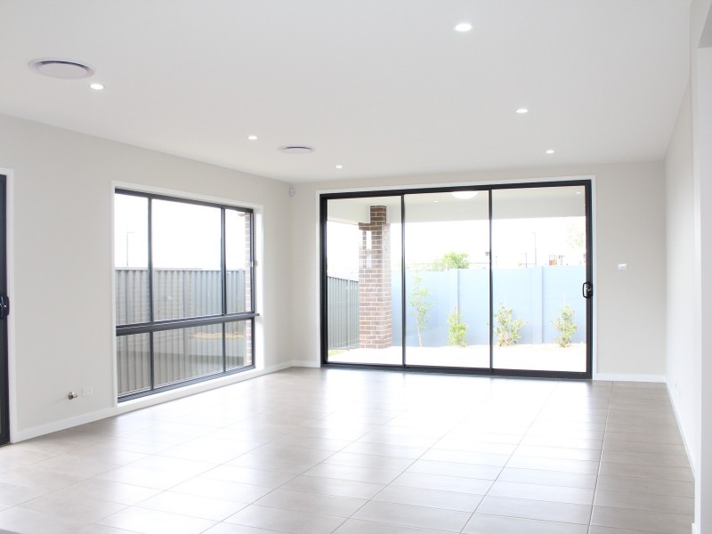 Lot 3024 Tonkin Way, Oran Park NSW 2570