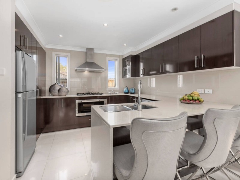 6 Elevon Street, Middleton Grange NSW 2171