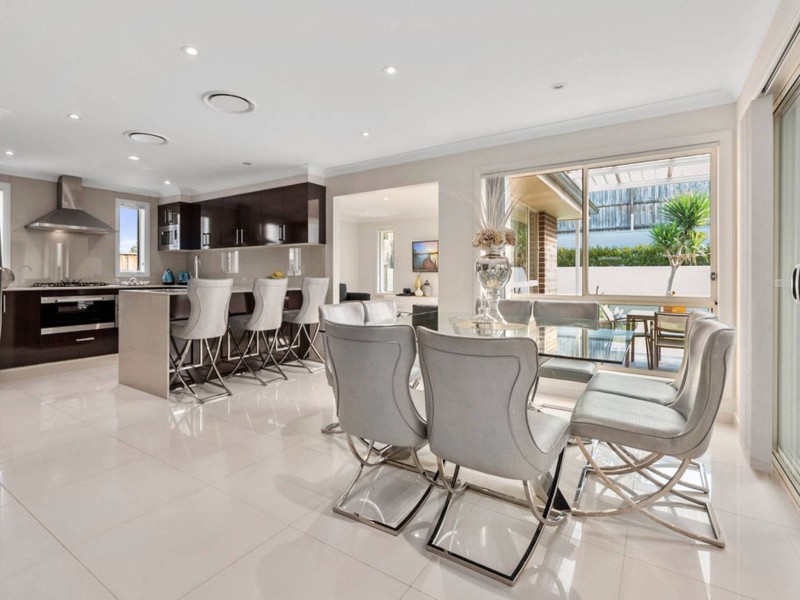 6 Elevon Street, Middleton Grange NSW 2171