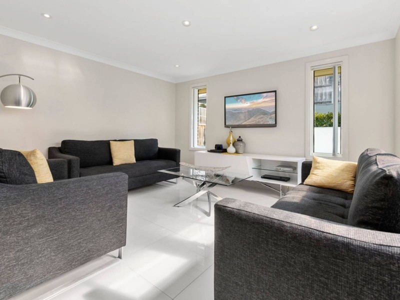 6 Elevon Street, Middleton Grange NSW 2171