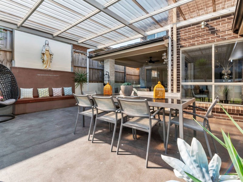 6 Elevon Street, Middleton Grange NSW 2171