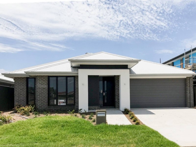 Lot 102 Fenner Street, Oran Park NSW 2570