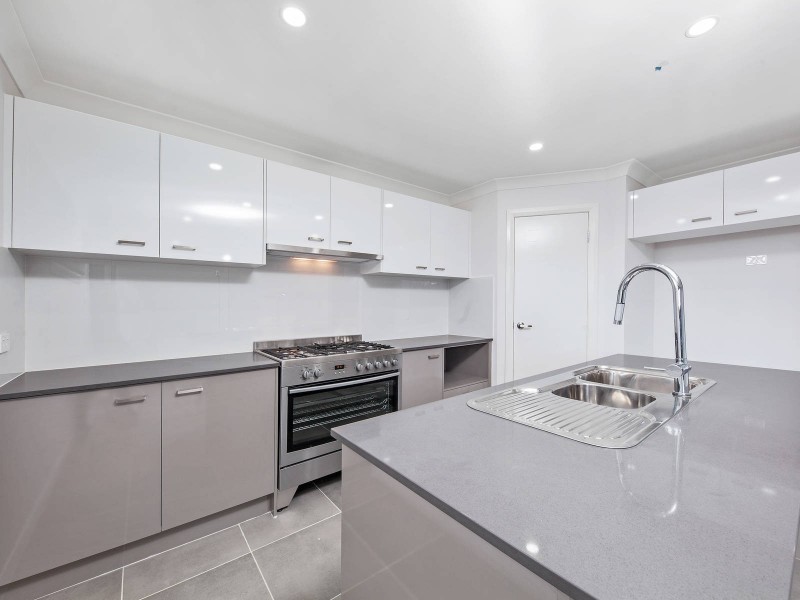 1/123 Skaife Street, Oran Park NSW 2570